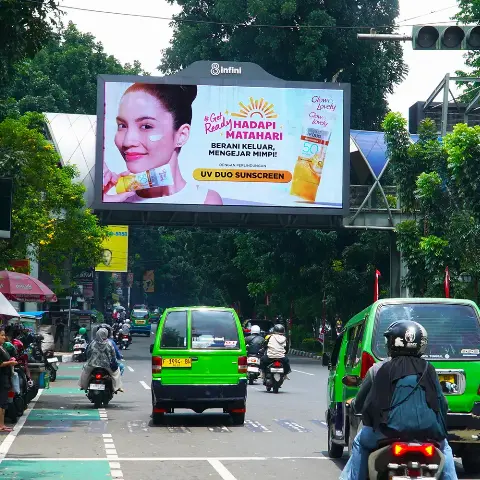 LED Videotron Masjid Raya Side A, Bogor – 8infiniooh